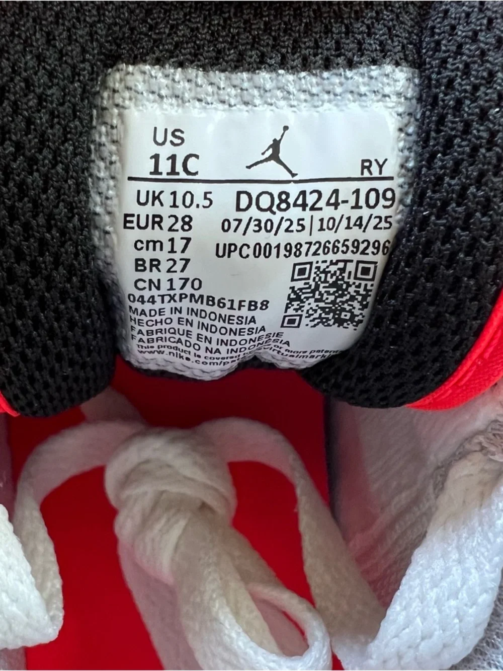 Jordan AJ 1 Mid Preschool boys sneakers - White, Black & Red - Picture 6 of 7